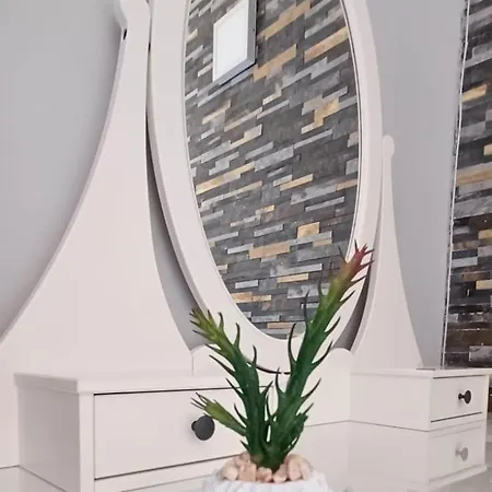 Cherry Apartment